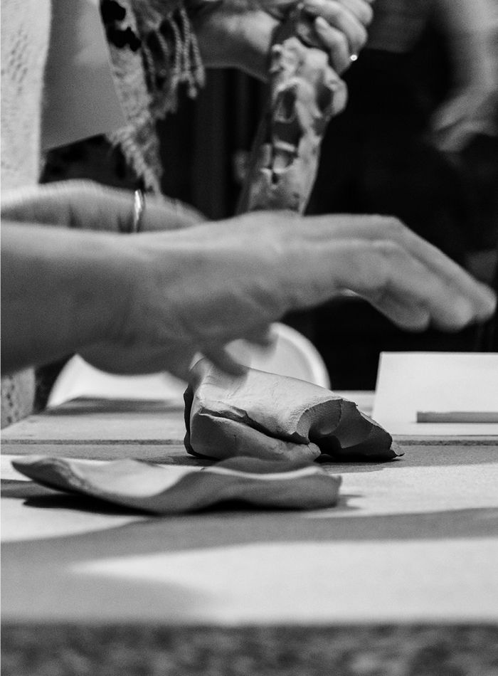 Il Tavolo creativo Lavorazione della ceramica tenuto da Mariarita Violante a Cose Belle Festival